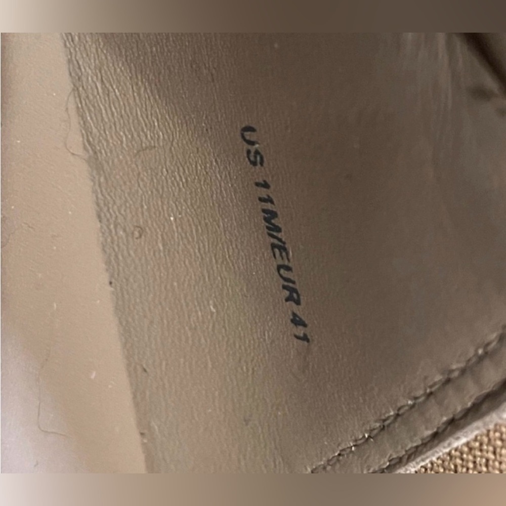 Vince Champagne Satin Warren 90s Y2K
Slip-On Loafers - Picture 10 of 10